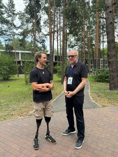 Armin Hofmann (rechts im Bild) im Gespräch mit dem ukrainischen Blogger Oleksandr &quot;Teren&quot; Budko